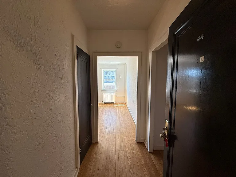 King Edward Annex Apartments — Photo 44