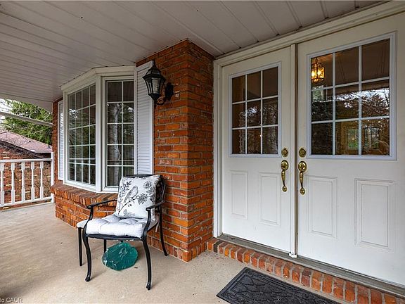3rd image of 81 Reding Rd