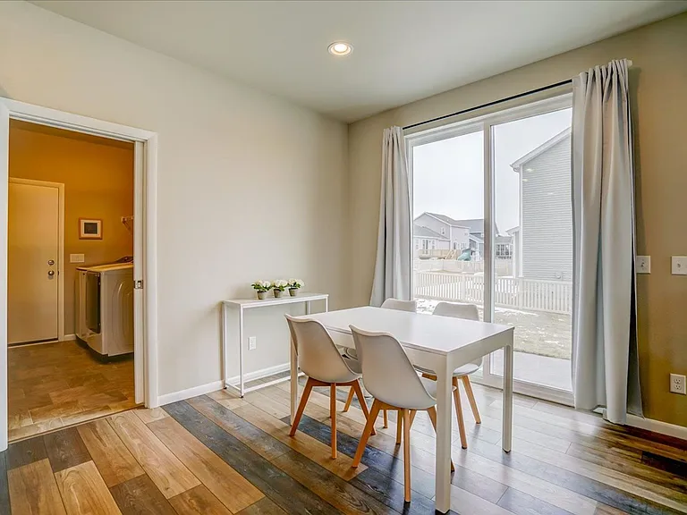 601 Tawny Elm Pkwy — Photo 14