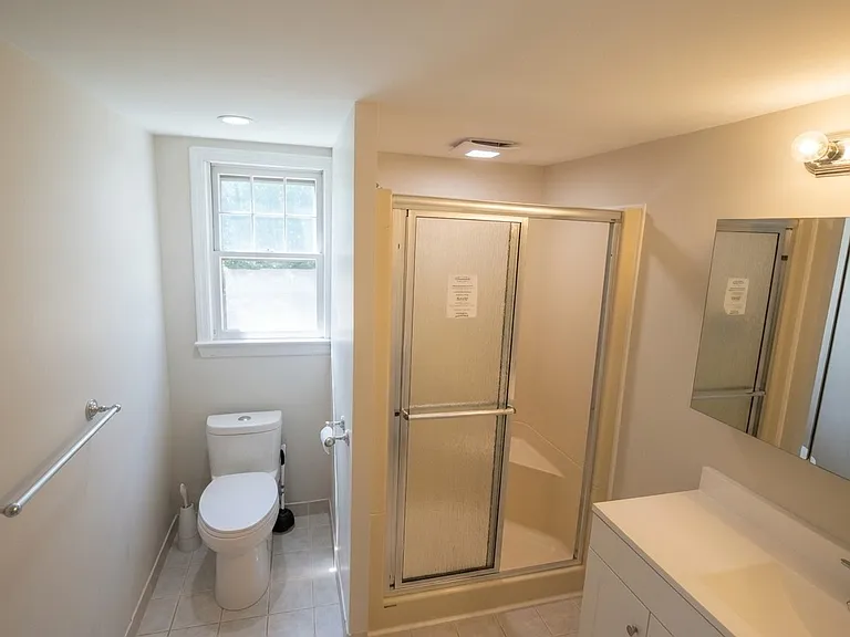 31 Dupont Ter — Photo 5