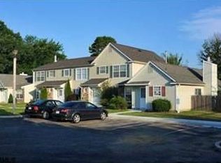 21 London Ct, Egg Harbor Township, NJ 08234