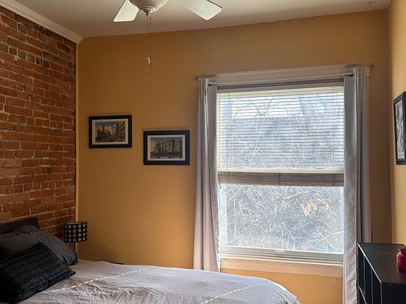 2nd image of 1104 N Corona St