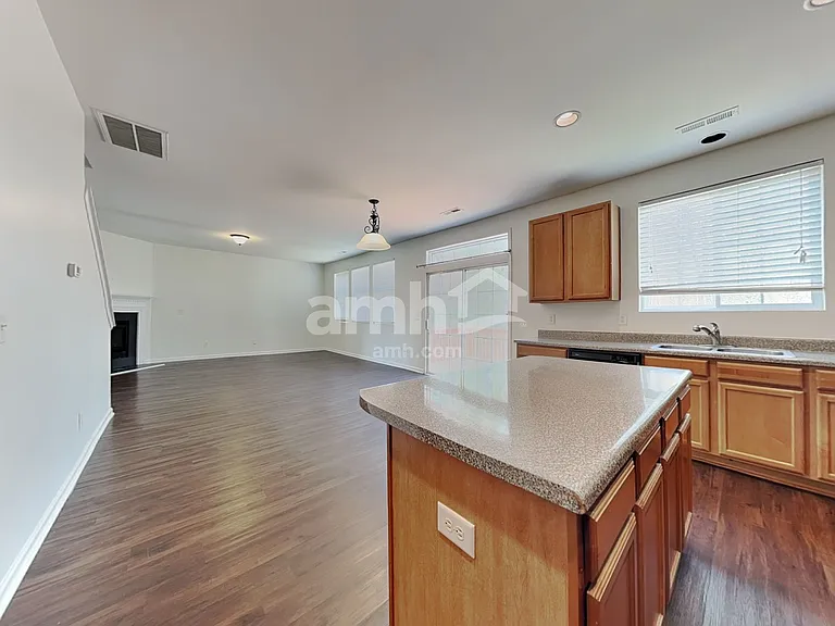 6001 Ricker Rd — Photo 4