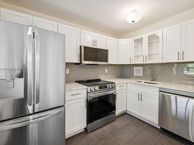 10-11 162nd St #4A, Queens, NY, 11357