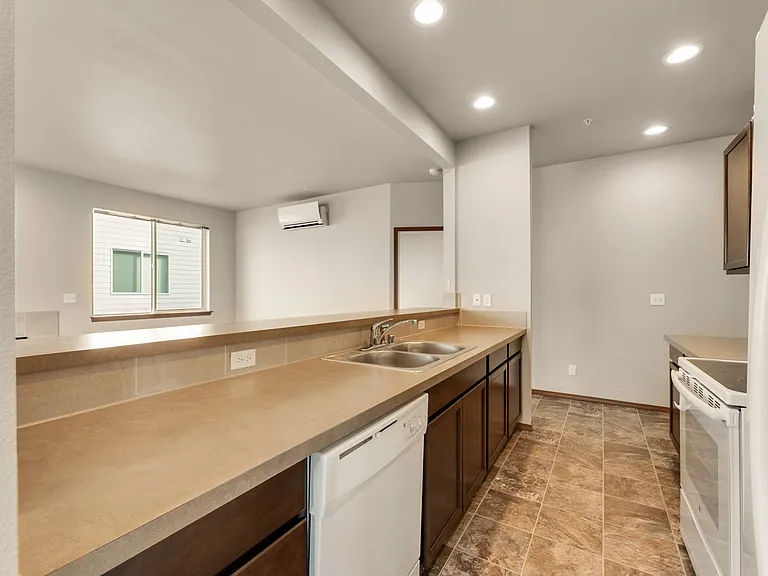 19601 Wapato Ln NE #105 — Photo 9