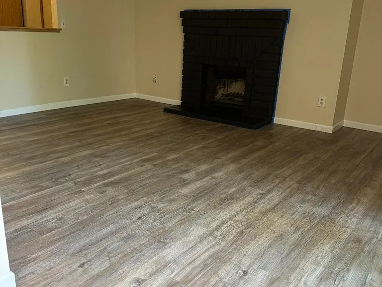 4103 S Center St #B — Photo 13
