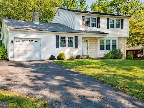 2215 Lancashire Dr, Wilmington, DE 19810