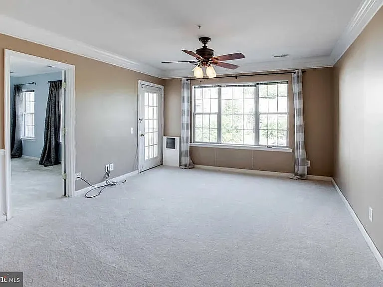 2 bed, 1133 sqft, $2,450 — Photo 2