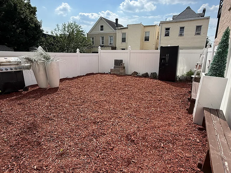 51 Grant St #1 — Photo 11