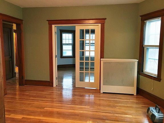 4th image of 69 Breck Ave #1