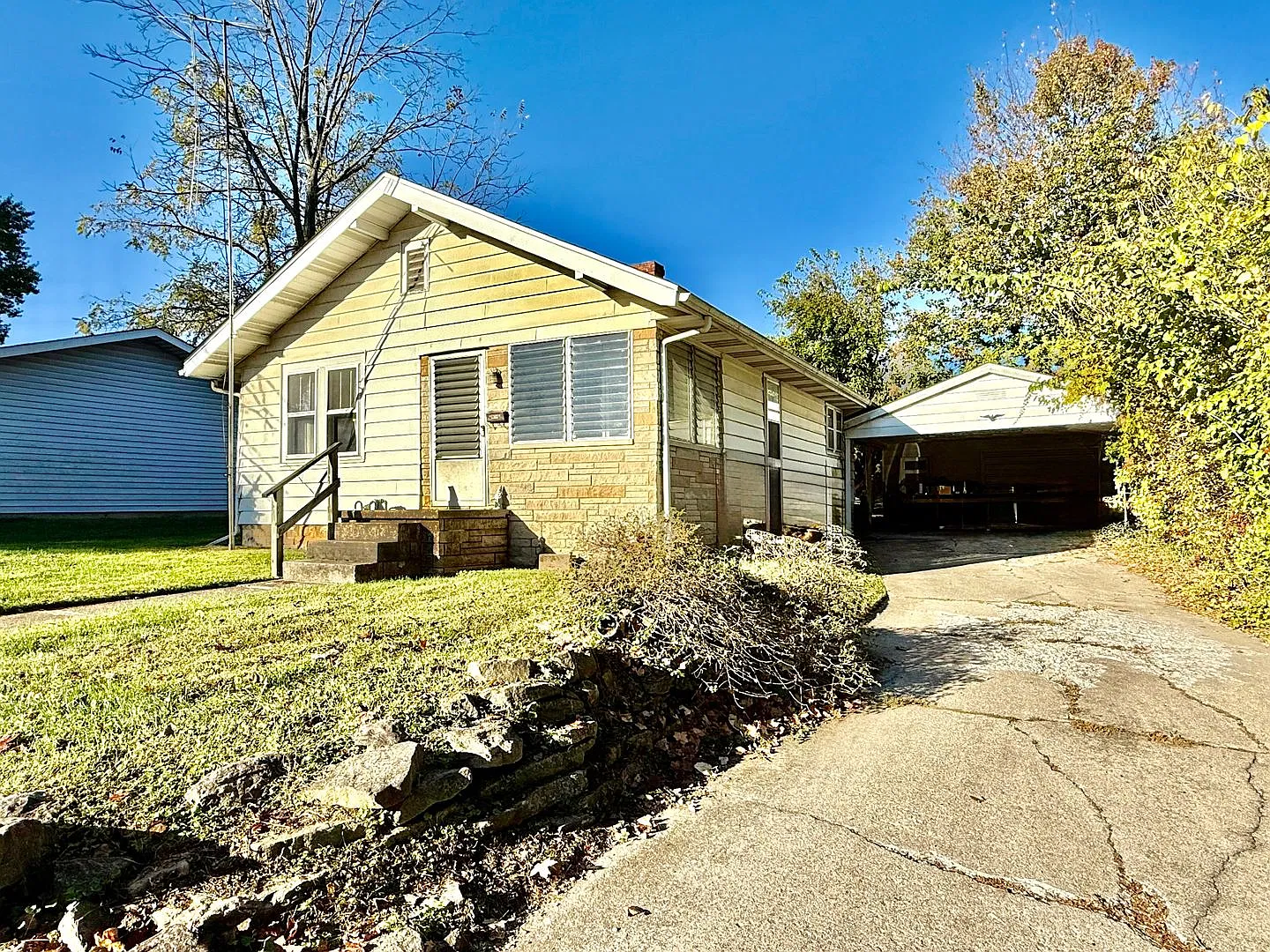 Available July 2027; Monthly rent $1,550 (Near Bryan Park) — Photo 1