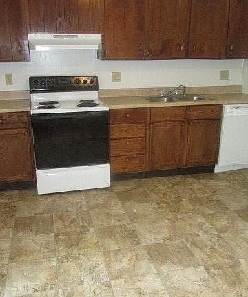2nd image of 134 6th Dr SE #134