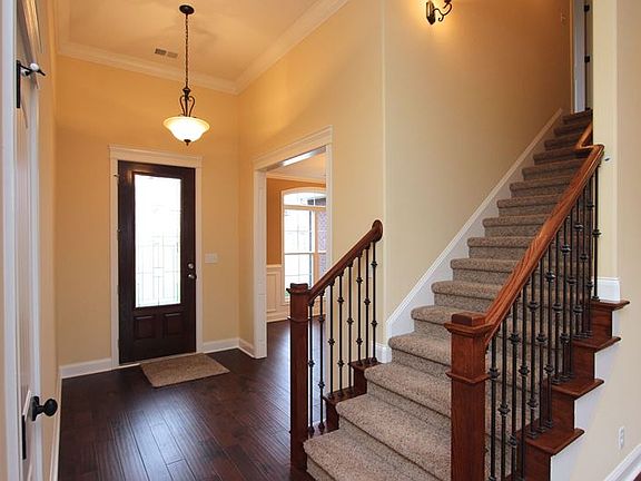 3rd image of 2605 Browning Way