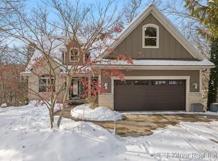 4857 Division Ave N, Comstock Park, MI 49321