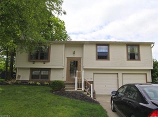 1612 Woodland Ct, Twinsburg, OH 44087