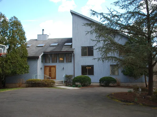 23 Valley View Drive, Stamford, CT 06903