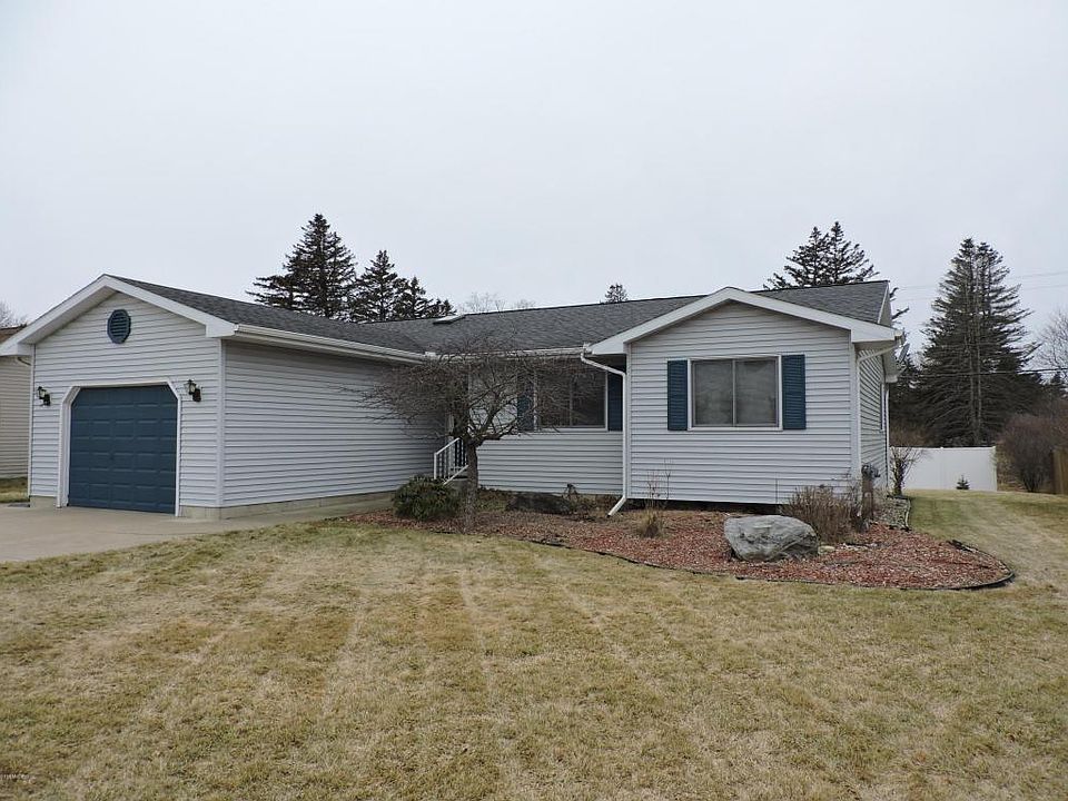 1st image of 18149 Meadow Ln