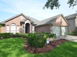 518 Jays Ln, Stafford, TX 77477