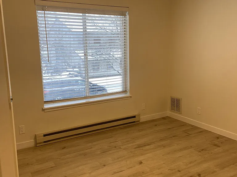 211 E Wallace Ave #3 — Photo 9