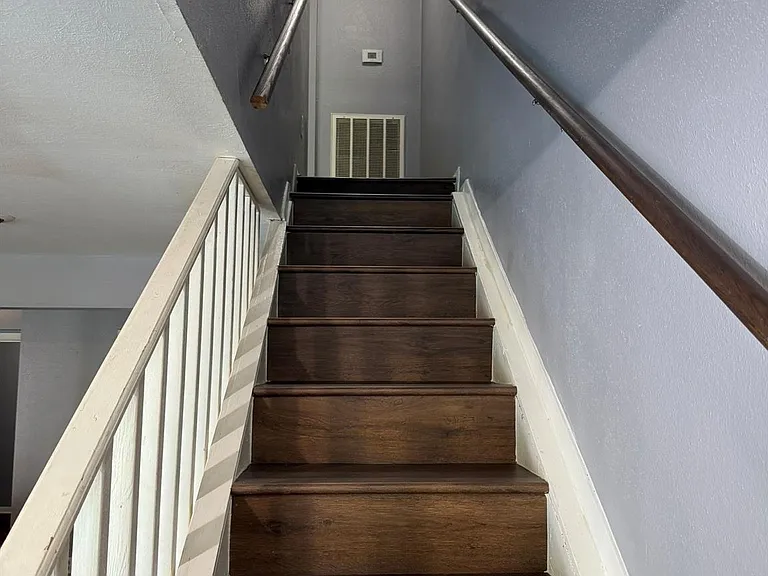 126 Harbour Ln — Photo 8