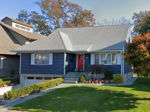 419 Beach Ave