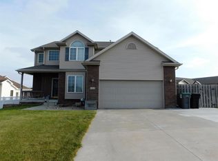 5925 Upton Grey Cir, Lincoln, NE 68516