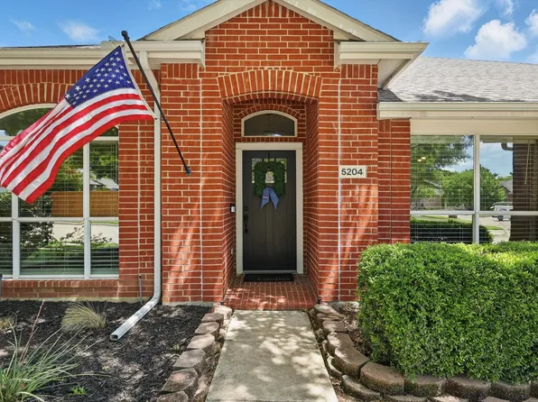 5204 Timberland Pkwy, Flower Mound, TX 75028
