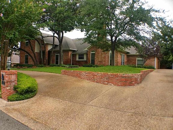 2nd image of 408 Riverview Dr