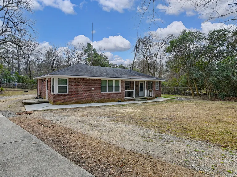 3300 Margrave Rd #B — Photo 25