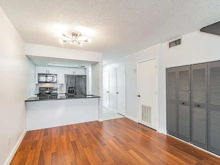 4907 W McElroy Ave #209 — Photo 10