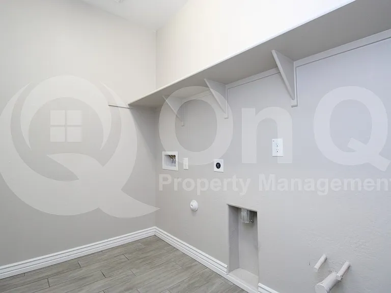 9507 E Saturn Ave — Photo 23