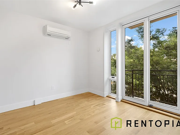 322 Graham Ave #3A — Photo 5