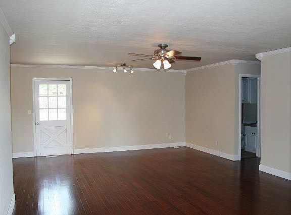 Robin Ridge 2526 Living Area back door_11012013