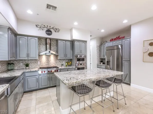 14 Brandermill Dr, Henderson, NV 89052