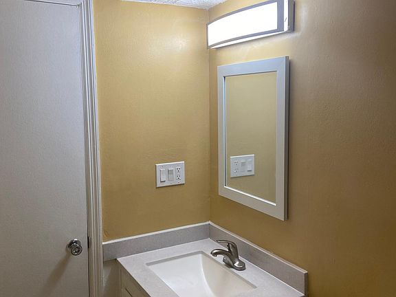 New tile and plumbing fixtures! Fresh paint!