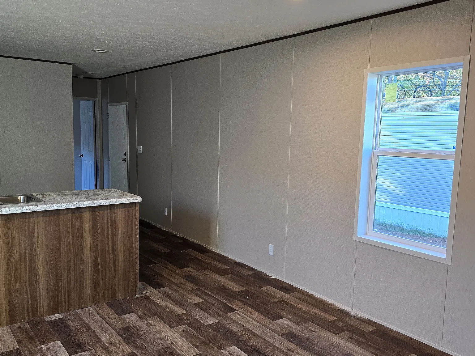360 Hill St — Photo 4