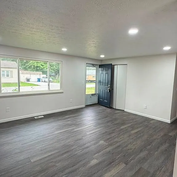 5830 Beech Dr — Photo 6