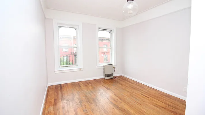 Rented by Nooklyn NYC LLC | media 34