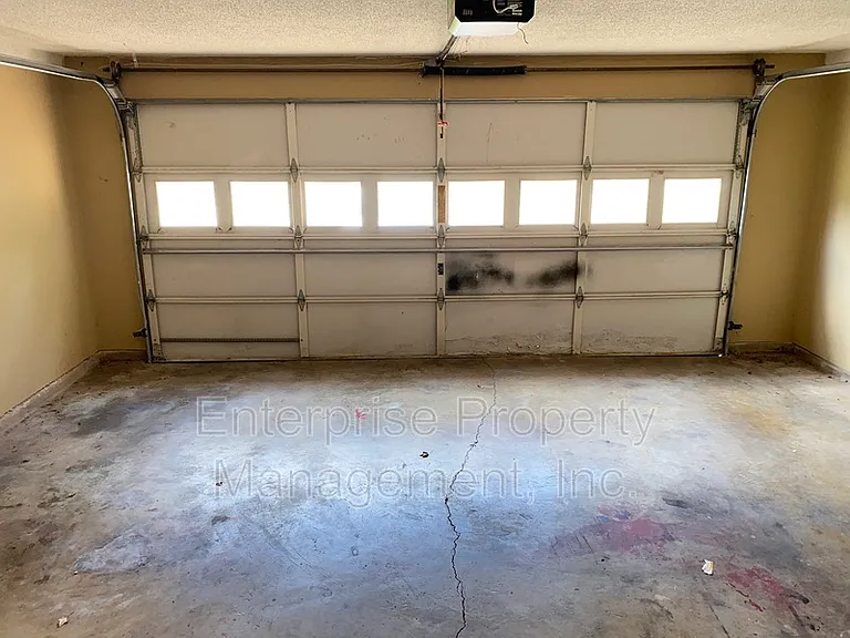 7828 Bland Ln — Photo 16