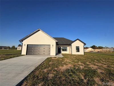 303 Redbud Rd, Vandalia, MO, 63382