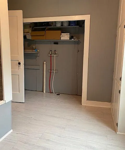 Washer/dryer hookups in bathroom