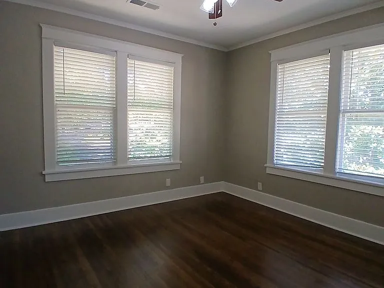 285 Hawthorne St — Photo 15