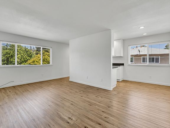 3rd image of 2405 Cava Ct #4