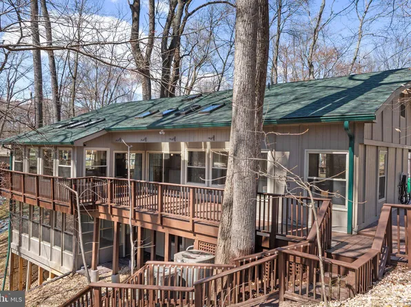 409 Pine Rd, Fort Washington, MD 20744