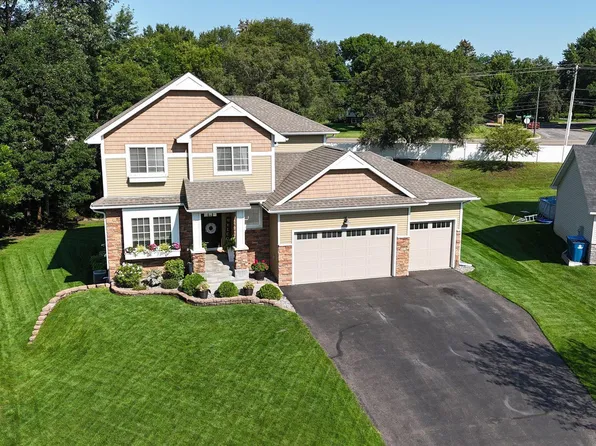 18150 Concord Cir NW, Elk River, MN 55330