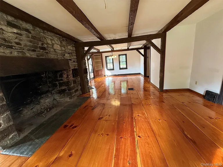 241 White Bridge Rd — Photo 13