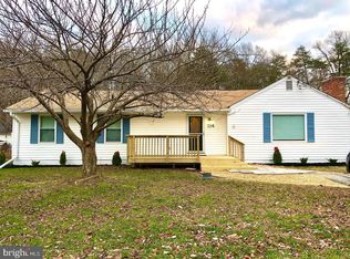 114 River Rd, Edgewater, MD 21037