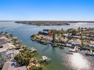 2560 S Shore Dr SE, Saint Petersburg, FL 33705