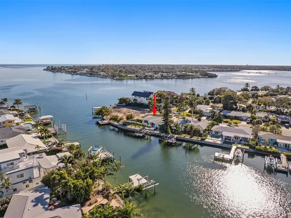 2560 S Shore Dr SE, Saint Petersburg, FL 33705