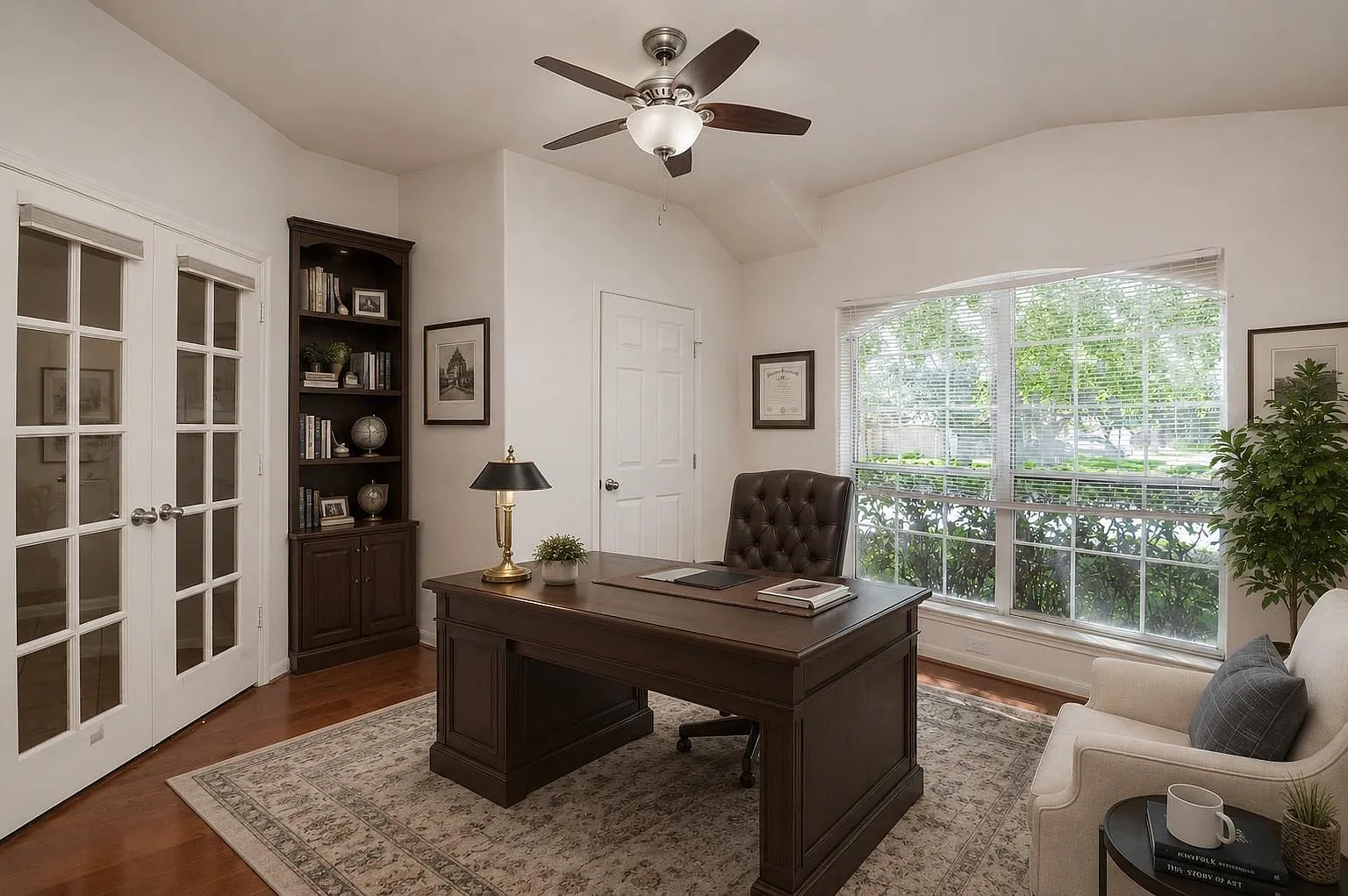 3 bed, 2.0 bath, 1889 sqft, $2,450 — Photo 4